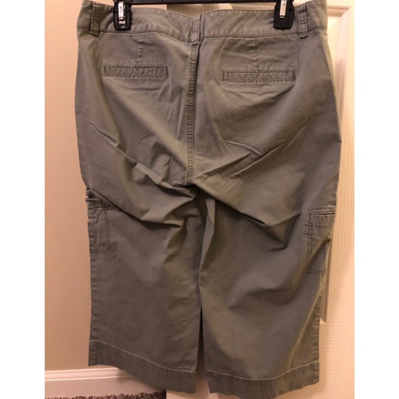 Olive Dockers Capri Pants - Picture 2 of 3